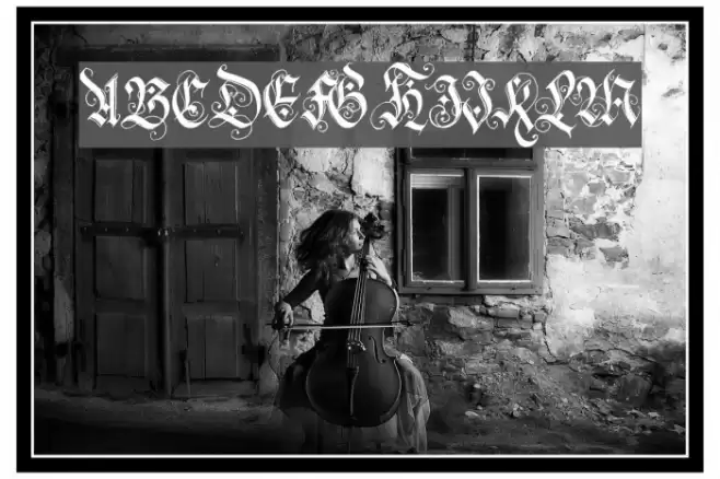 holyrose-font-midnightea Font examples