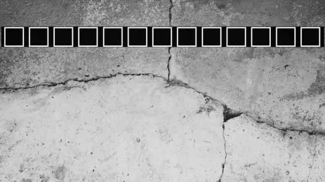 HU The Game Greek SemiBold Font examples