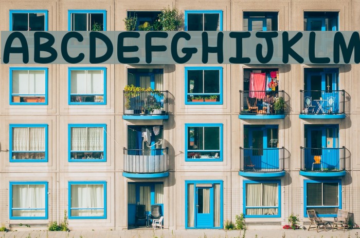 HugMeTight Font examples