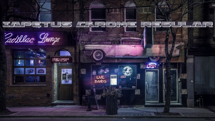 Iapetus Chrome Regular फ़ॉन्ट examples