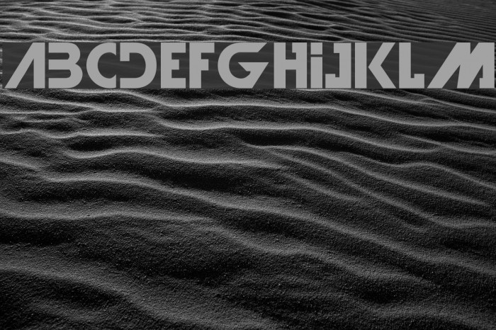 IllegalCurvesBold Font examples