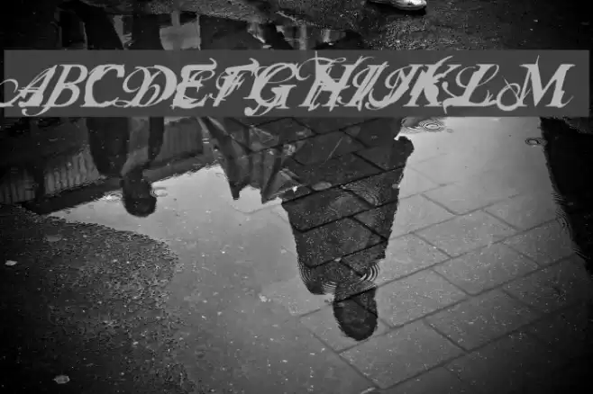 Infiltrace Italic Font examples