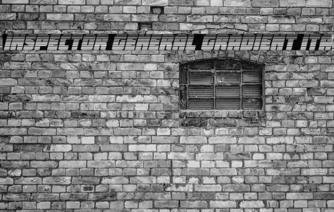 Inspector General Gradient Ita Font examples