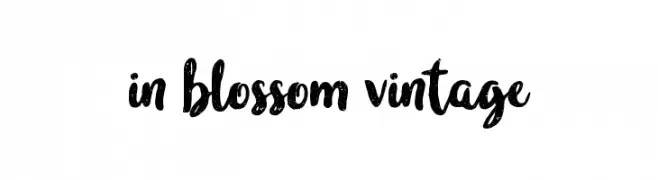 in blossom vintage  नि: शुल्क फ़ॉन्ट्स डाउनलोड