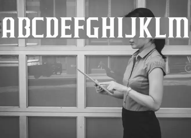 J-LOG Razor Edge Small Caps Font examples