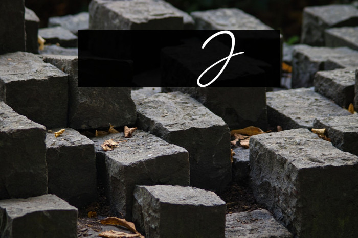 Jellaine-Bold Example 2