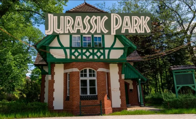 Jurassic Park Example 1