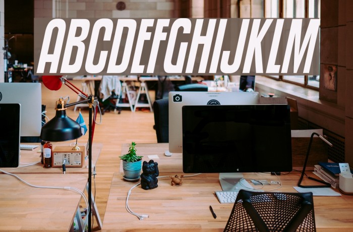Kenyan Coffee Italic Font examples