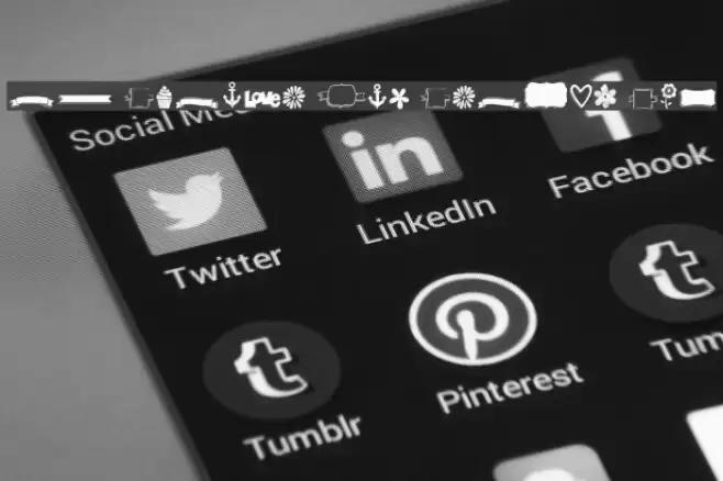 KG Flavor And Frames Six Font examples