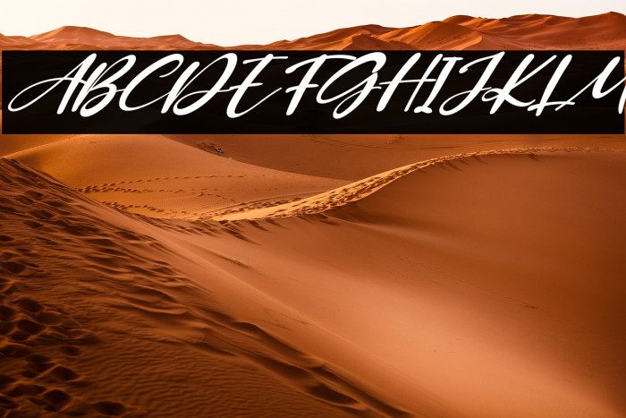 Kiss Boom Italic Example 2