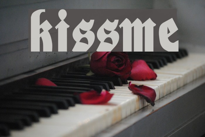 KissMe Font examples