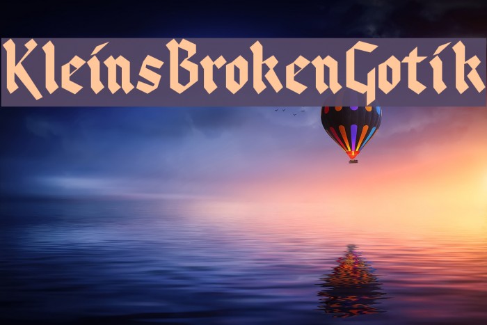 KleinsBrokenGotik Fonte examples