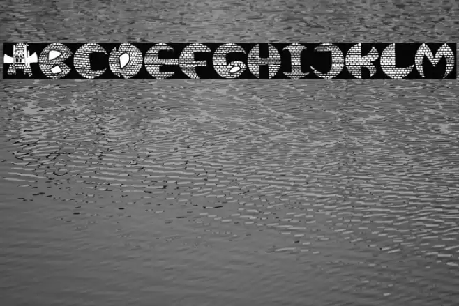 KOTAK KOTAK Font examples