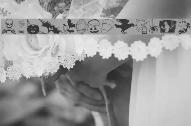 KR Bootown Font examples