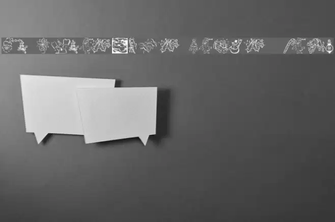 KR Christmas Dings 2004 Five Font examples