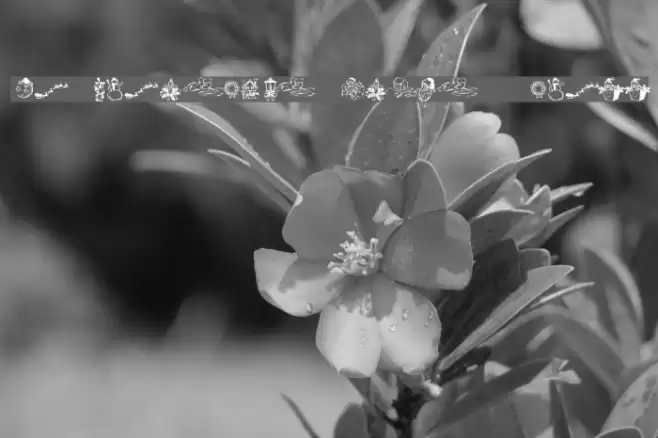 KR Christmas Dings 2004 Three Font examples