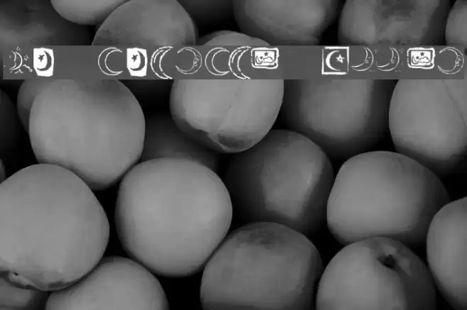 KR Crescent Moons Font examples