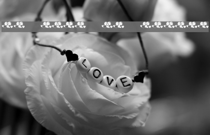 KR Lots Of Hearts Font examples