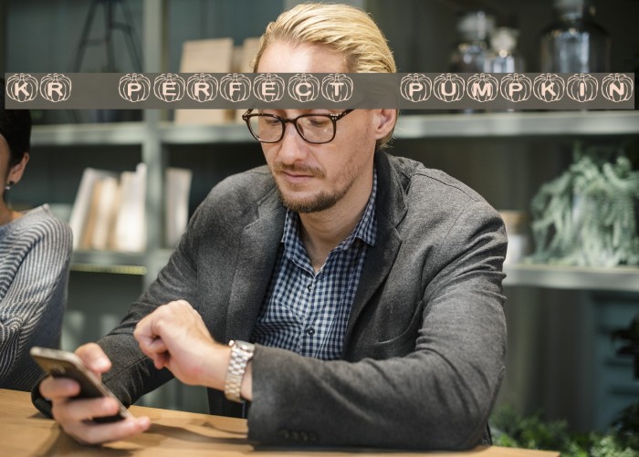KR Perfect Pumpkin Шрифта examples