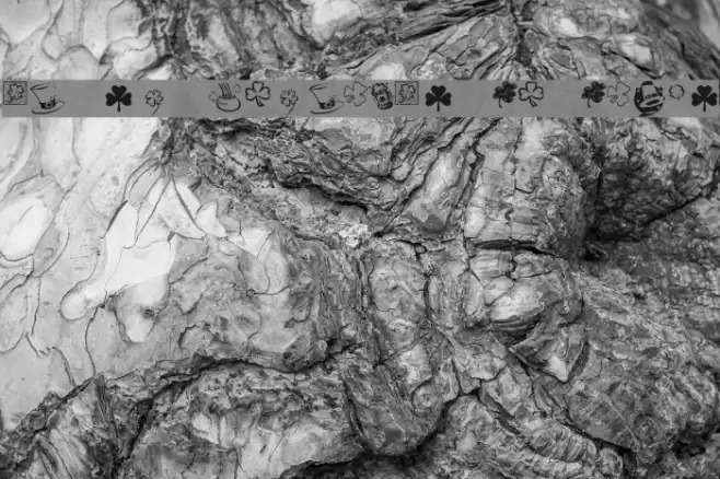 KR St Patricks Day Dings Font examples