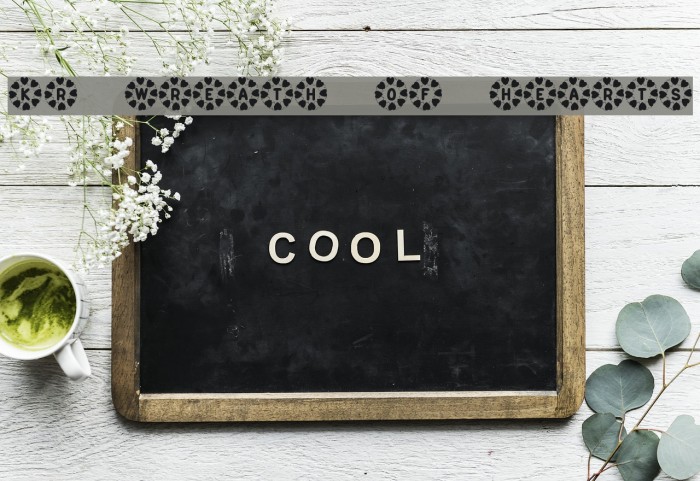 KR Wreath Of Hearts Font examples