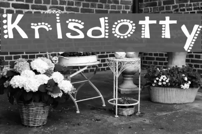 Krisdotty Font examples