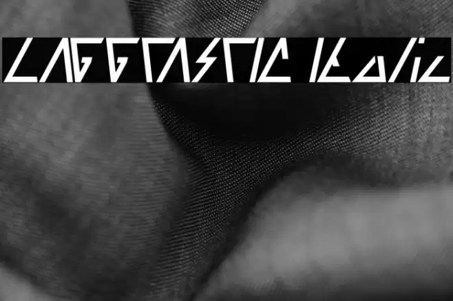 LAGGTASTIC Italic Font examples