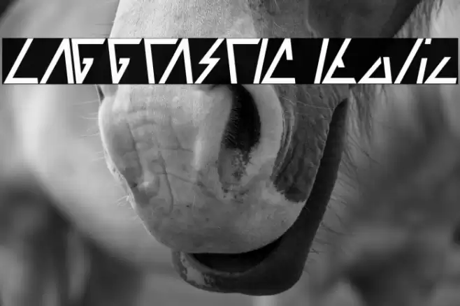 LAGGTASTIC Italic Font examples