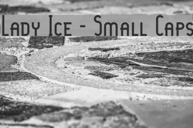 Lady Ice - Small Caps Fonte examples