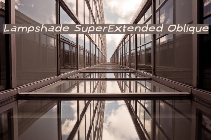 Lampshade SuperExtended Oblique Font examples