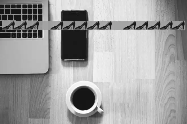 LCR Lisa's Pumps Font examples