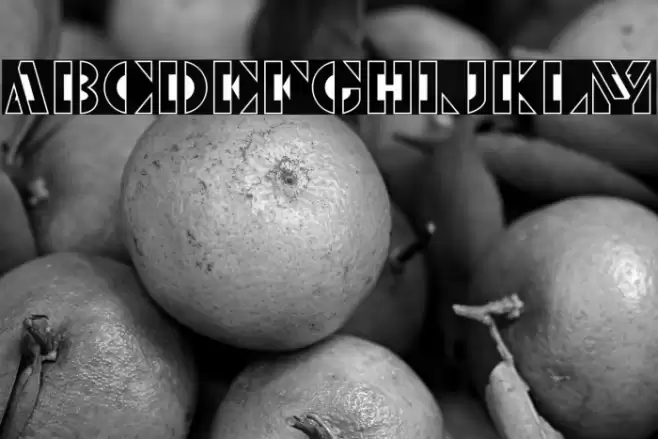 Le Pochoir Creux Font examples