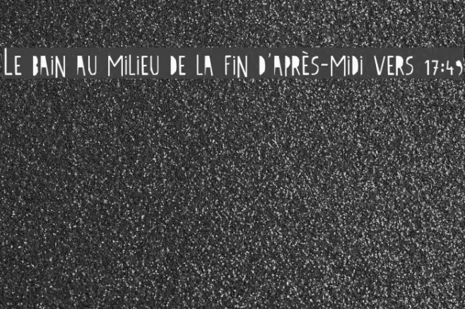 Le bain au milieu de la fin d'après-midi vers 17:49 Example 1