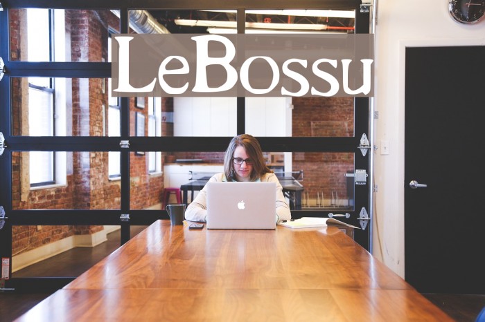 Le_Bossu Font examples