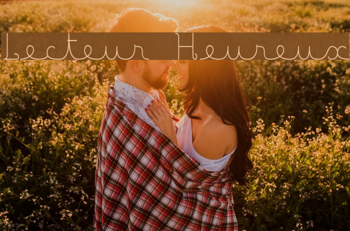 Lecteur Heureux Font examples