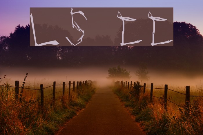 Les Suppos by ChazyChaz Font examples