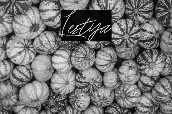 Lestya Font examples