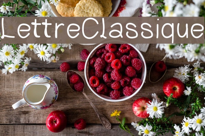 LettreClassique Font examples