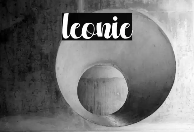 leonie Font examples