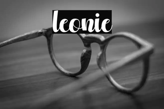leonie Font examples