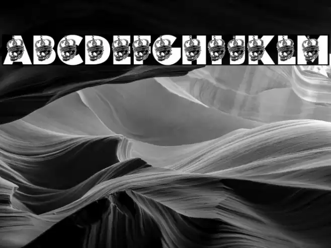 LITLE KING PERSONAL USE Regular Font examples