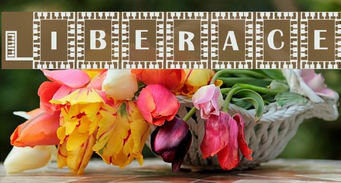 Liberace フォント examples