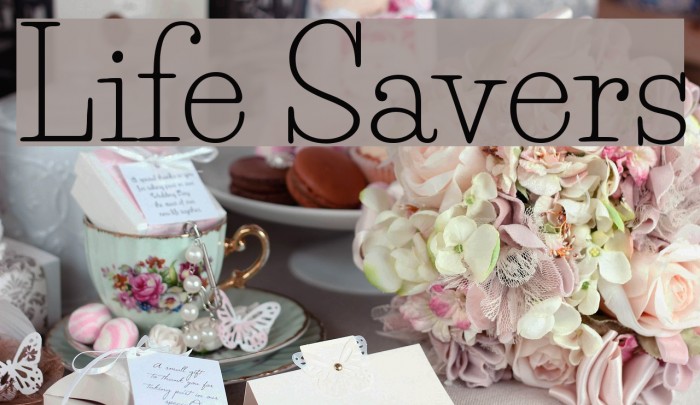 Life Savers Font examples