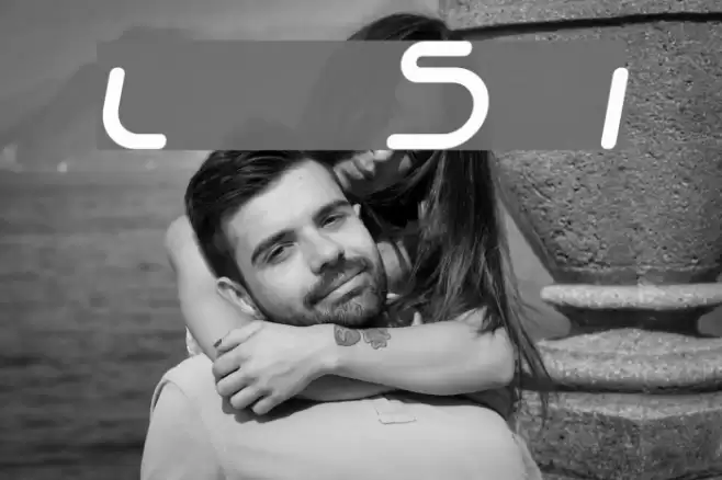 Life in Space Italic Font examples