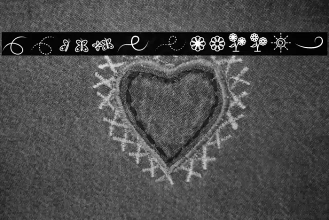 Lithunoa Dingbats Font examples