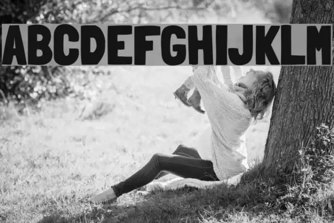 LondrinaBlack-Regular Font examples