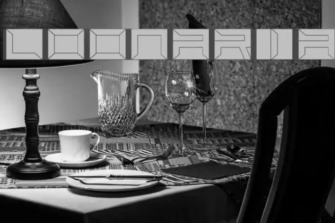 Loonaria Font examples