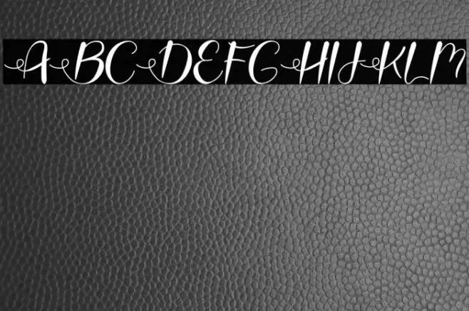 Love Moms Diamond Font examples