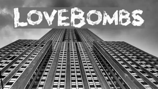LoveBombs Шрифта examples