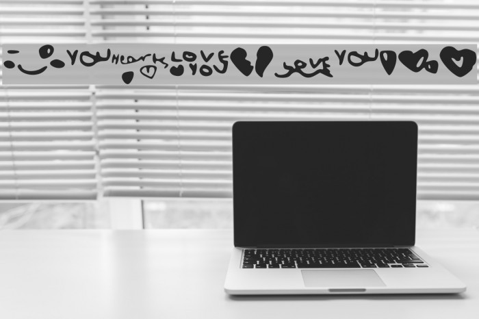 LoveShock Font examples